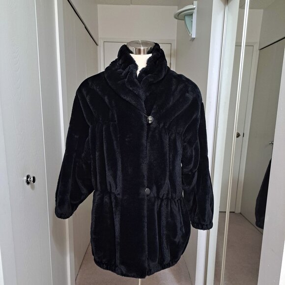 Womens Faux Fur Coat - Like New! - Picture 2 of 8